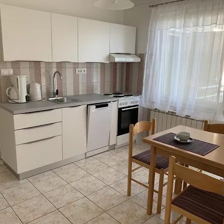 Apartament With Parking Space Rabac, Labin - 7410 *