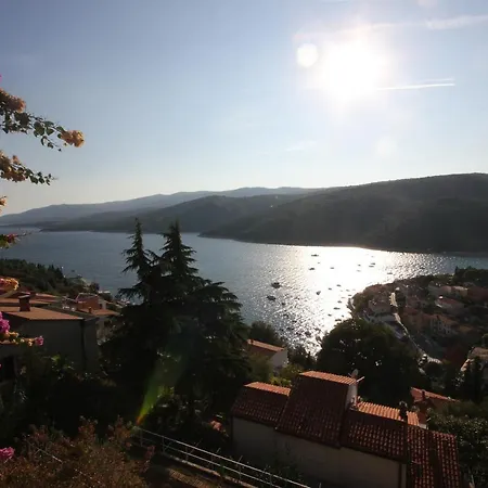 Apartament With Parking Space Rabac, Labin - 7410 *